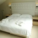 Отель Ionian Emerald 5*