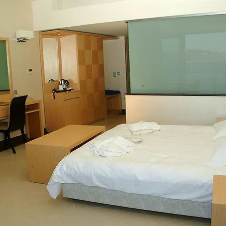Ionian Emerald Hotell