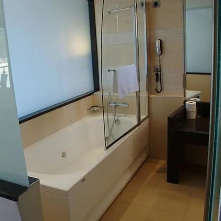 Hotell Ionian Emerald Karavomylos