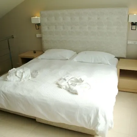 Hotell Ionian Emerald 5*