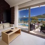 爱奥尼亚绿宝石度假酒店