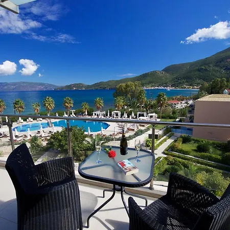 Ionian Emerald 5* كارافوميلوس